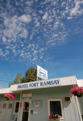 Гостиница Motel & Camping Fort Ramsay  Гаспе